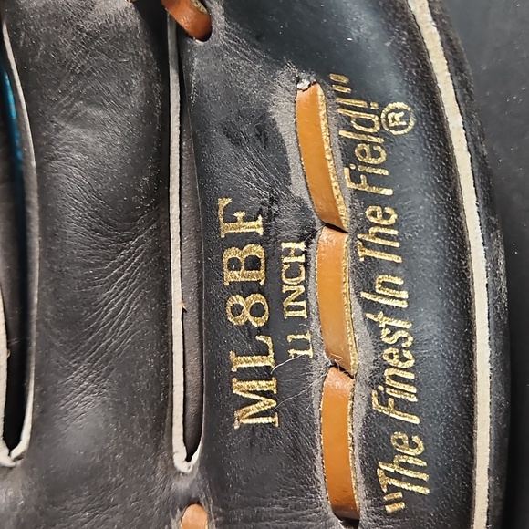 Rawlings Black and Tan Baseball Glove - Picture 2 of 6
